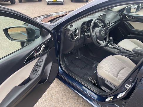 Used 2015 MAZDA MAZDA3 i Touring image 16
