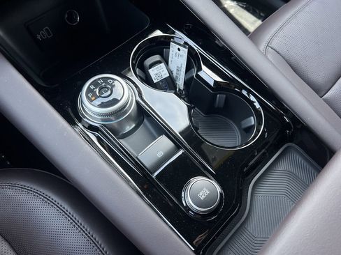 New 2026 Ford Explorer Platinum RWD image 8
