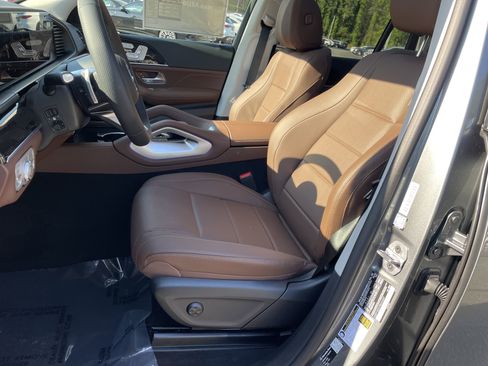 New 2026 Mercedes-Benz GLS 450 4MATIC image 21