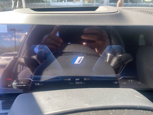 Used 2026 BMW X5 xDrive50e w/ M Sport Package image 10