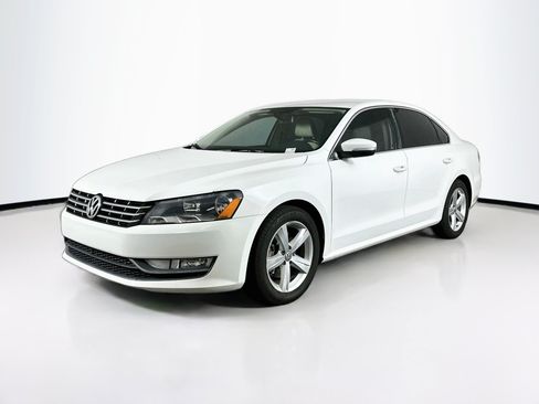 Used 2015 Volkswagen Passat 1.8T Limited Edition FWD image 3