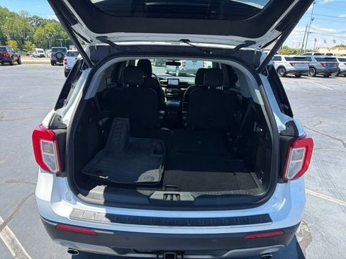 Certified 2021 Ford Explorer Limited w/ Equipment Group 301A AWD/4WD image 12