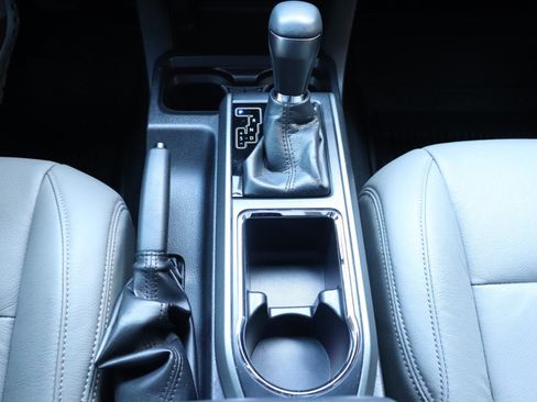 Used 2018 Toyota Tacoma TRD Sport image 60