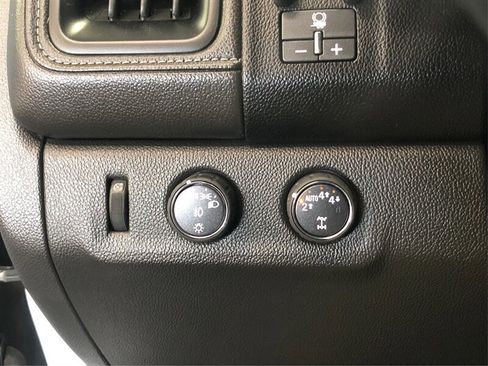 Used 2018 GMC Canyon SLE w/ SLE Convenience Package image 19