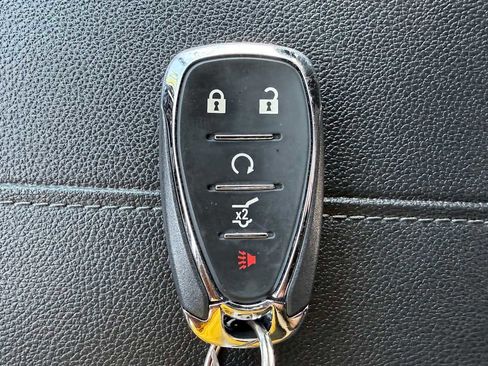 Used 2023 Chevrolet Traverse LT AWD/4WD image 31