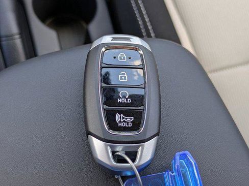 New 2025 Hyundai Venue SEL FWD image 24