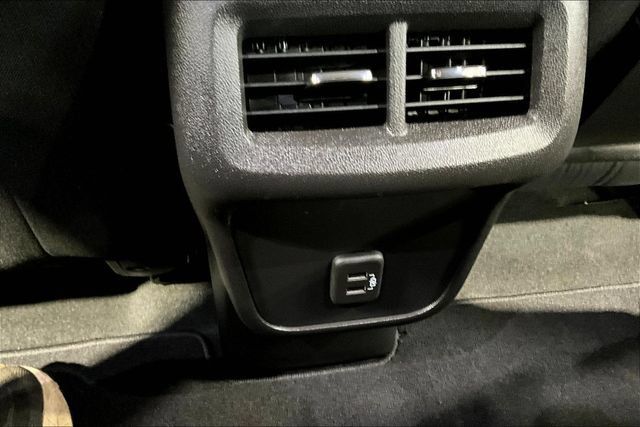 Certified 2024 GMC Terrain SLE w/ Driver Convenience Package FWD image 10