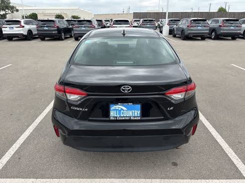 Used 2023 Toyota Corolla LE image 4
