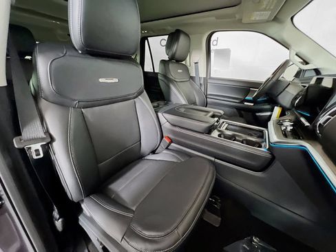 New 2026 Ford Expedition Max Platinum w/ Driver's Package AWD/4WD image 19