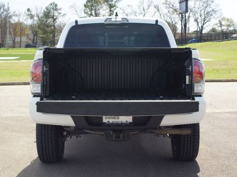 Used 2023 Toyota Tacoma Limited image 18