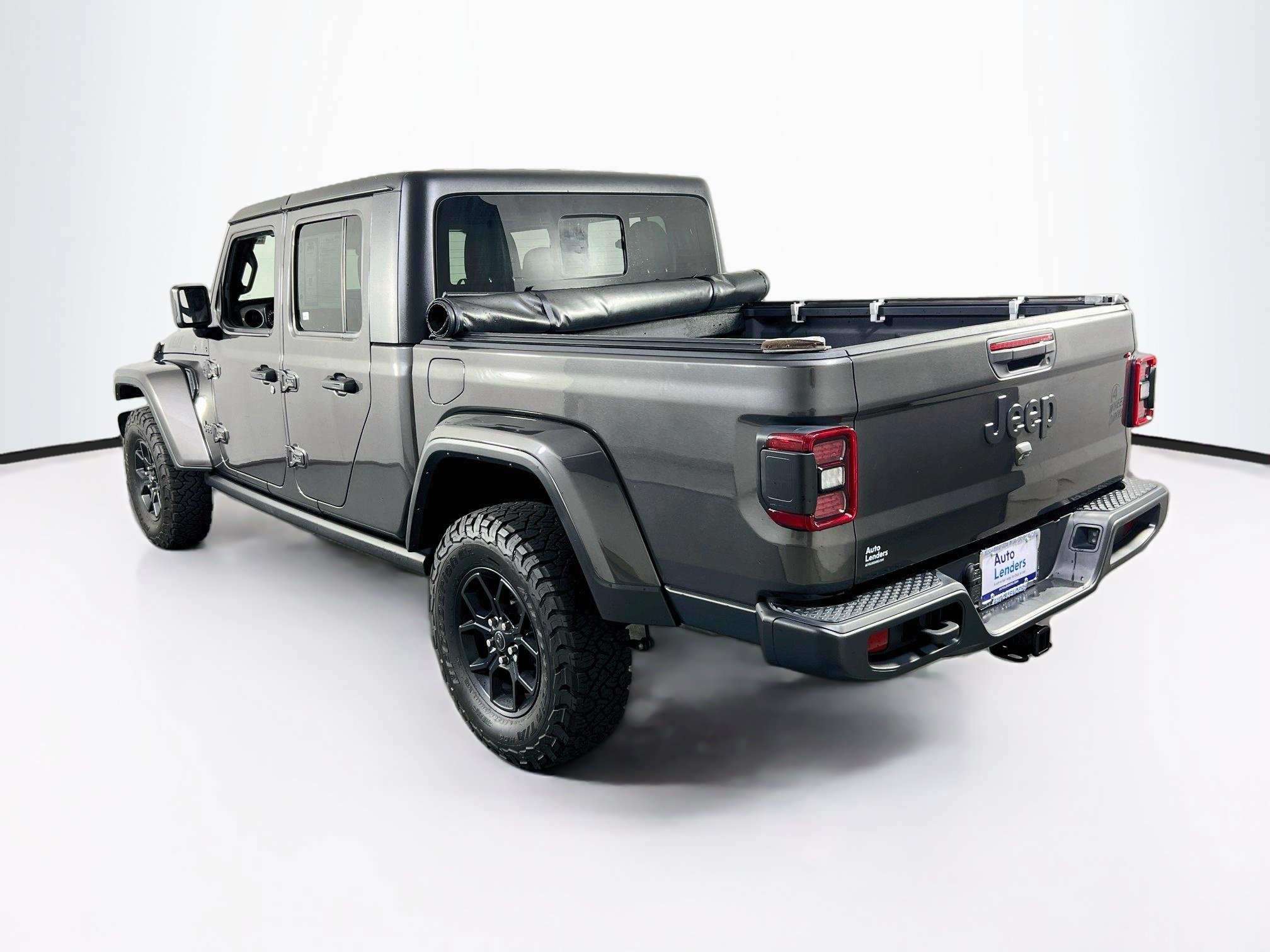 Used 2024 Jeep Gladiator Sport AWD/4WD image 7