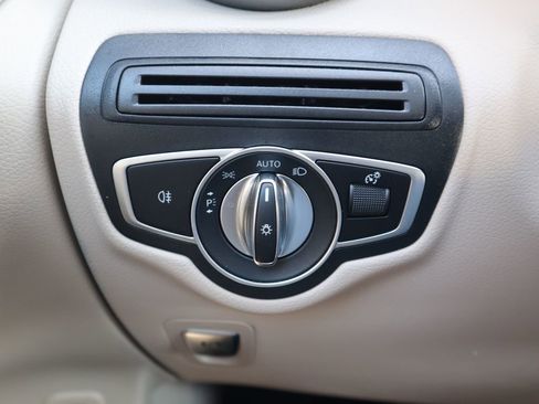 Certified 2022 Mercedes-Benz GLC 300 GLC 300 w/ Premium Package Lite image 21