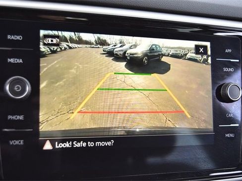 Used 2023 Volkswagen Atlas Cross Sport SE image 13