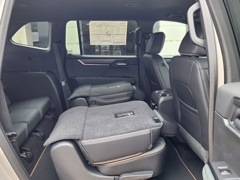 New 2026 GMC Acadia AT4 w/ Luxury Package AWD/4WD image 49