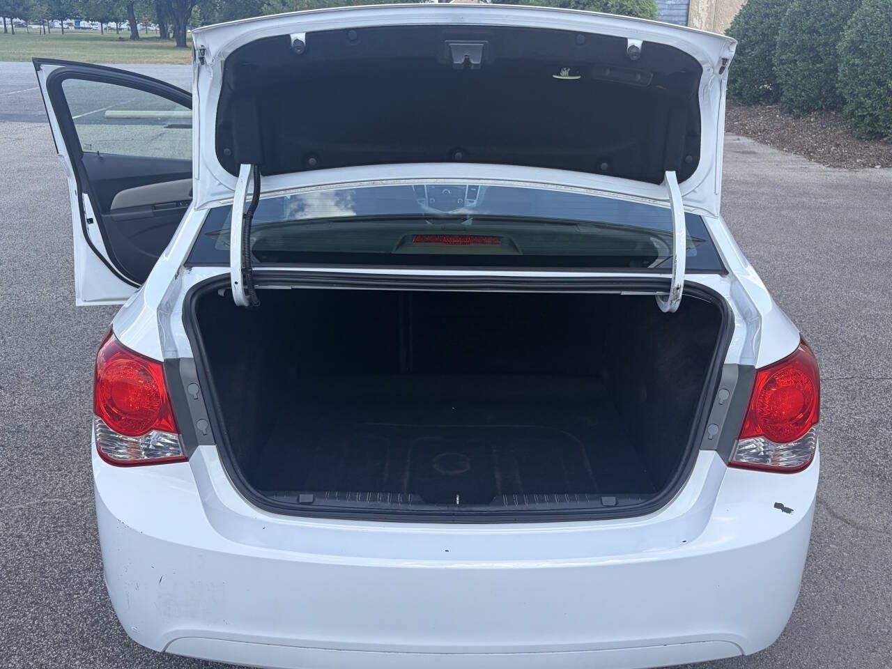 Used 2016 Chevrolet Cruze LS FWD image 19