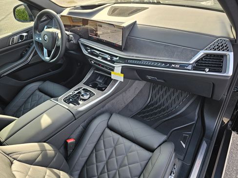 New 2026 BMW X5 xDrive40i w/ Executive Package image 16