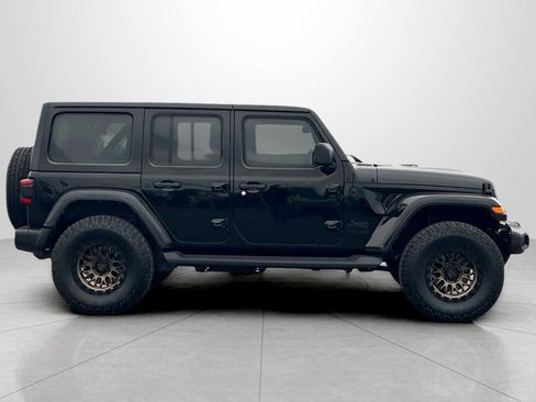 Used 2021 Jeep Wrangler Unlimited Sahara image 3
