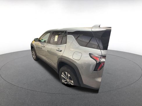 Used 2025 Chevrolet Equinox LT image 5