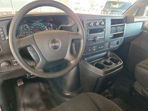 Used 2024 GMC Savana 2500 w/ Driver Convenience Package image 10