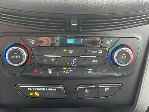 Certified 2018 Ford Escape SE w/ SE Sync 3 Package AWD/4WD image 27