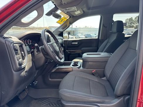 Used 2022 Chevrolet Silverado 1500 LT Trail Boss w/ Safety Package AWD/4WD image 8