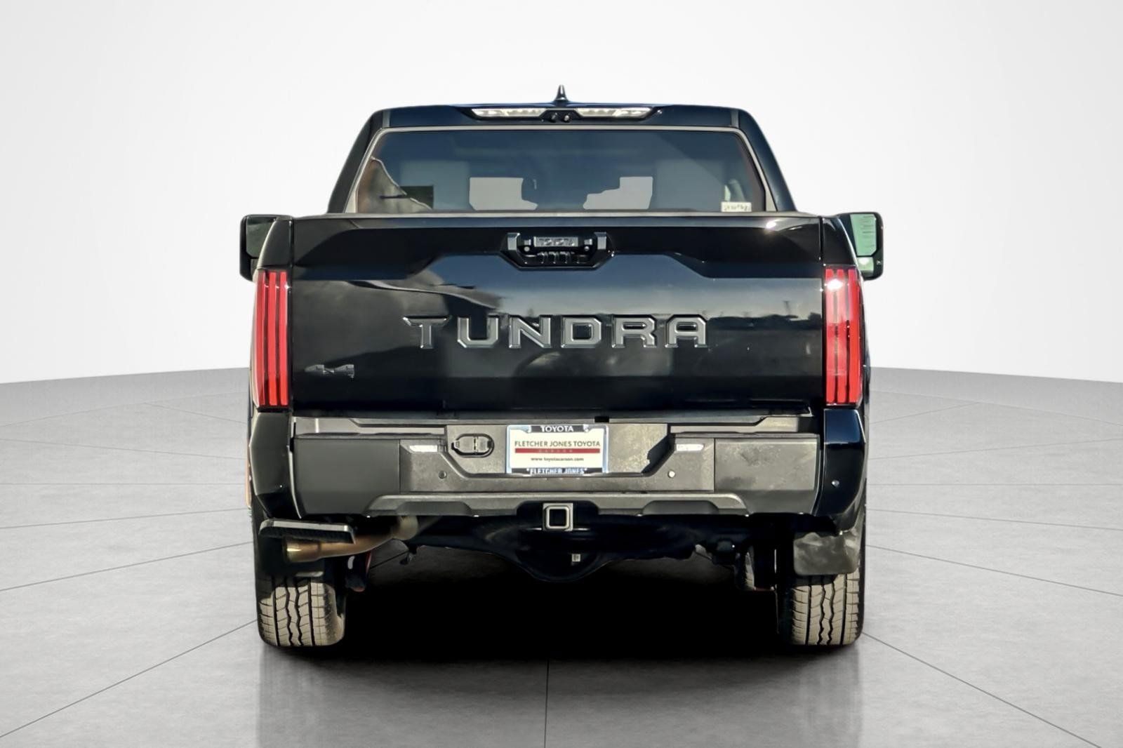 Used 2024 Toyota Tundra Limited w/ TRD Off-Road Package AWD/4WD image 4