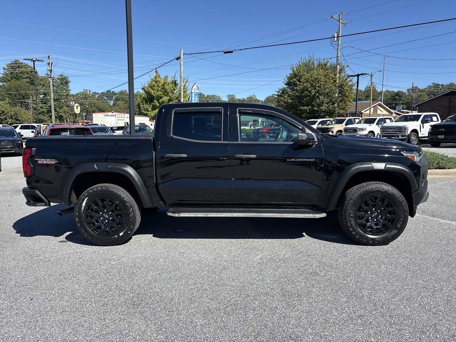 Used 2023 Chevrolet Colorado Trail Boss AWD/4WD image 5
