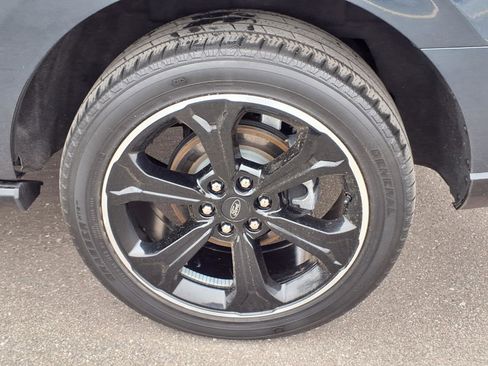 Used 2023 Ford Expedition Limited image 31