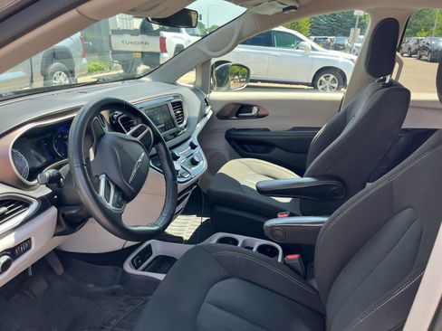 Used 2020 Chrysler Voyager LX w/ Cold Weather Group FWD image 14