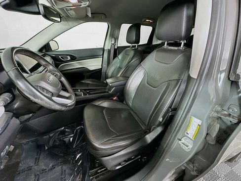 Used 2022 Jeep Compass Limited image 29