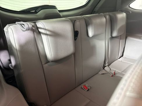 Used 2017 Toyota Highlander Limited AWD/4WD image 16