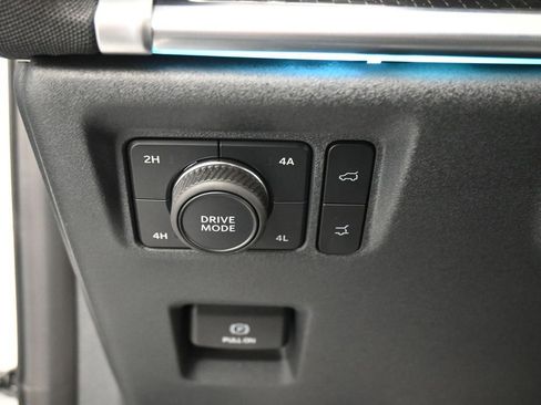 Certified 2025 Ford Expedition Max Platinum w/ Stealth Performance Package image 13