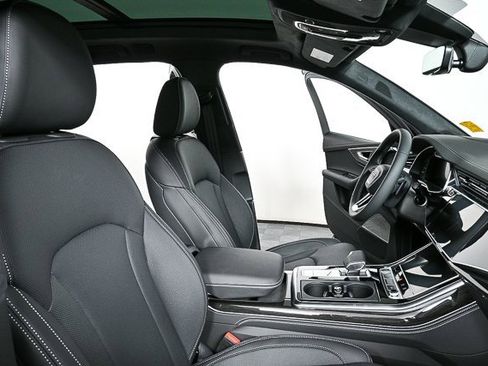 New 2025 Audi Q7 3.0T Prestige image 23