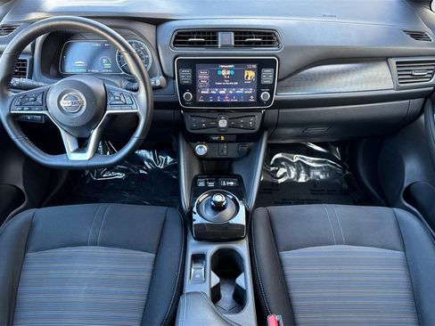Used 2020 Nissan Leaf SV w/ SV Technology Package image 4