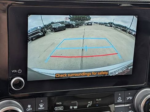 Used 2023 Toyota Highlander XSE image 19