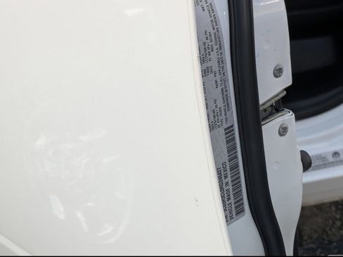 Used 2024 RAM 3500 Tradesman w/ Chrome Appearance Group image 32