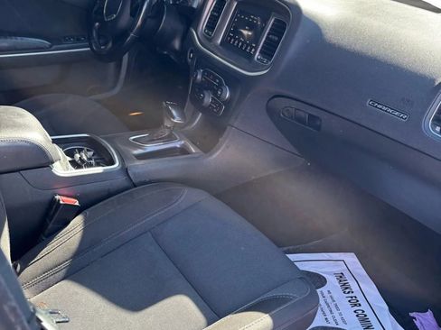 Used 2020 Dodge Charger SXT image 15
