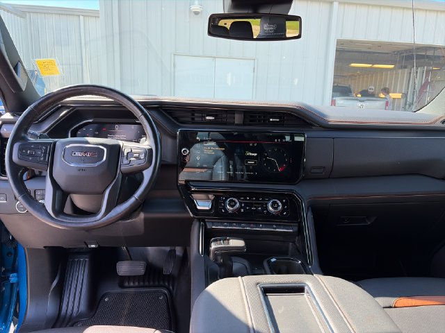 Used 2022 GMC Sierra 1500 AT4 w/ AT4 Preferred Package AWD/4WD image 13