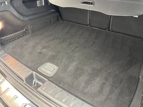 Used 2025 Mercedes-Benz GLB 250 4MATIC image 77