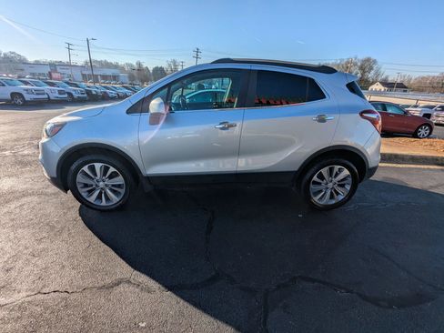 Used 2020 Buick Encore Preferred w/ Safety Package image 4