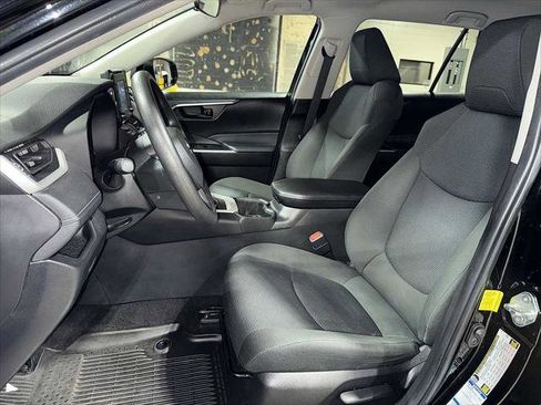 Certified 2022 Toyota RAV4 LE image 15