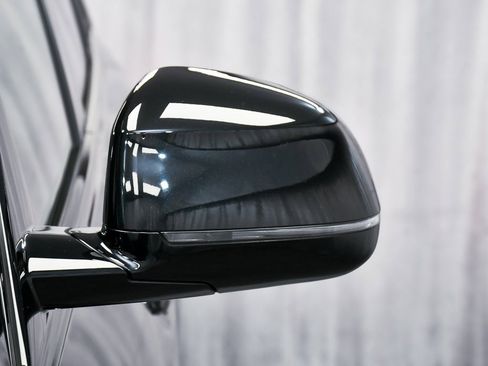 Used 2023 BMW X7 xDrive40i w/ M Sport Package image 90