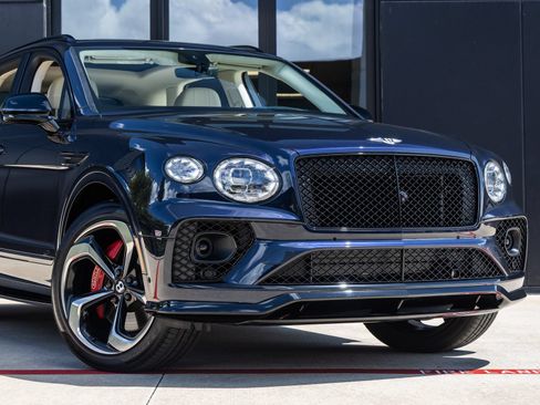 Used 2023 Bentley Bentayga AWD/4WD image 5