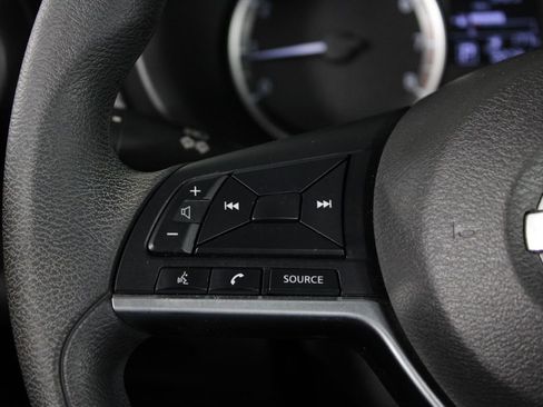 Certified 2019 Nissan Kicks S image 23