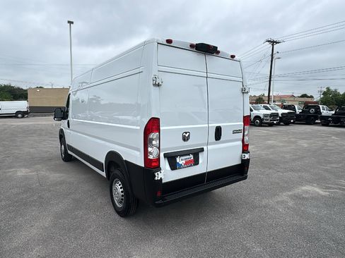 Used 2025 RAM ProMaster 2500 w/ Convenience Group FWD image 7