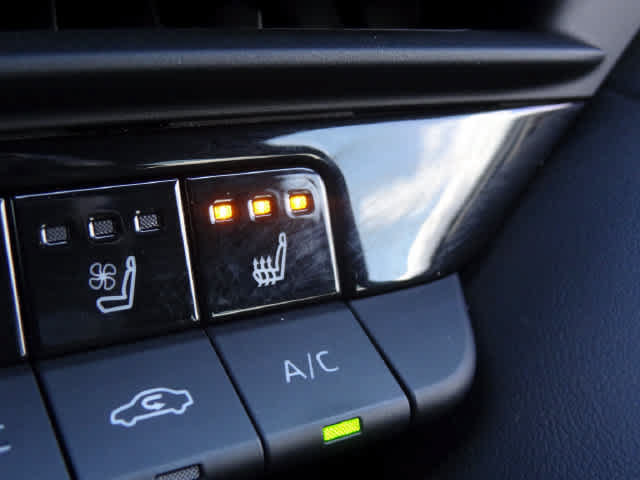 Used 2025 Toyota Crown Signia w/ Advanced Technology Package AWD/4WD image 36