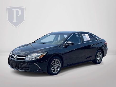 Used 2016 Toyota Camry SE FWD image 4