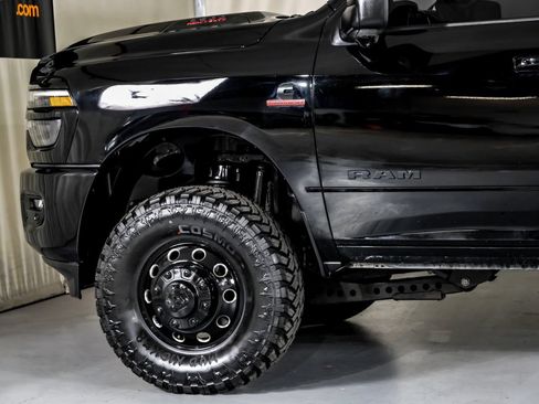Used 2025 RAM 3500 Laramie AWD/4WD image 12
