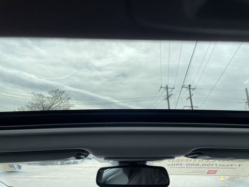 Used 2023 Toyota Camry SE w/ Cold Weather Package image 22