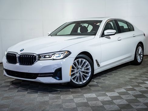 Used 2023 BMW 530i xDrive w/ Convenience Package image 5